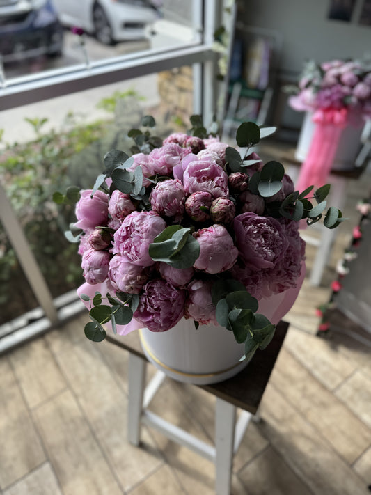 Blush Bloom Box